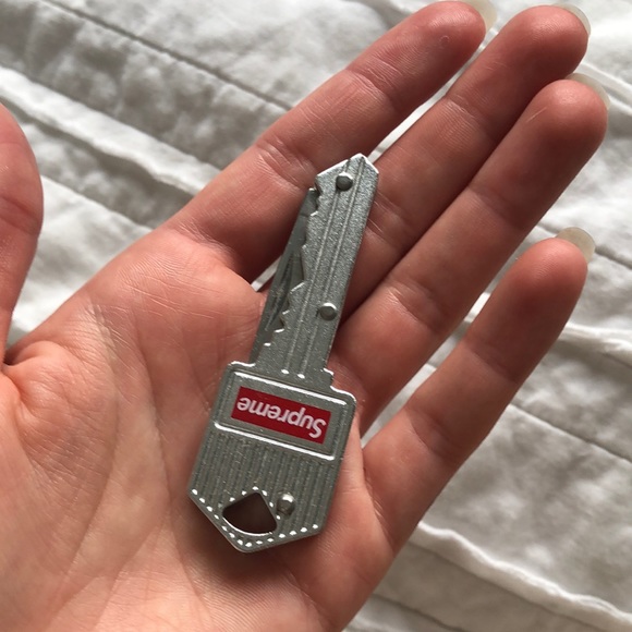 Supreme Accessories - Supreme key knife